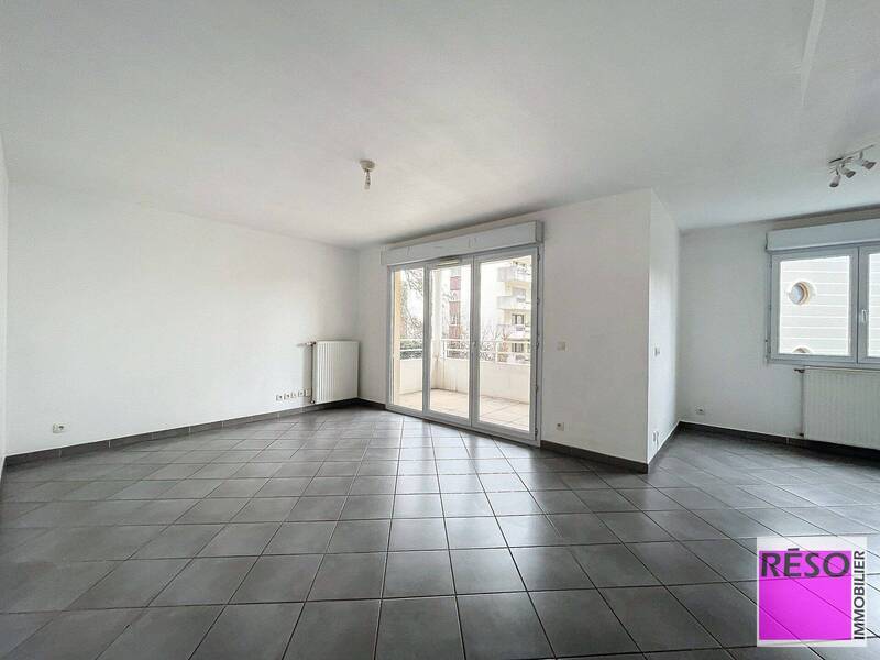Rent apartment 3 rooms 61 m² in Annemasse 74100 - 1 607 €