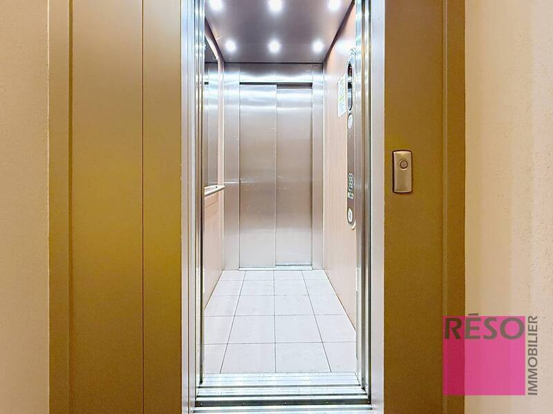 Buy apartment 2 rooms 45 m² in Thonon-les-Bains 74200