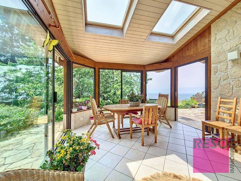 Buy house 6 rooms 150 m² in Cranves-Sales 74380