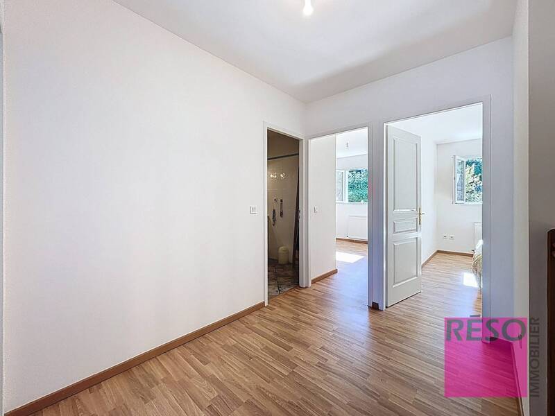 Buy house 6 rooms 142 m² in Bossey 74160