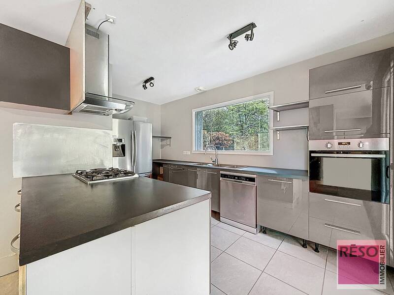 Buy house 5 rooms 114.64 m² in Arenthon 74800