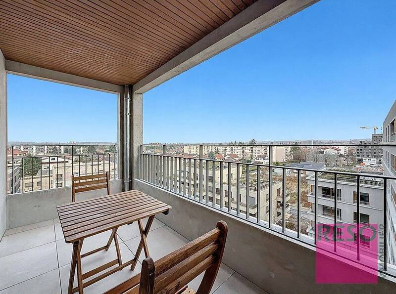 Rent apartment 3 rooms 77 m² in Ambilly 74100 - 2 350 €