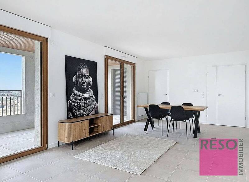 Rent apartment 3 rooms 77 m² in Ambilly 74100 - 2 350 €