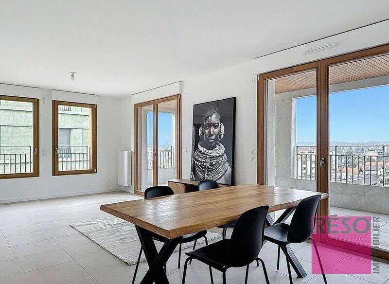 Rent apartment 3 rooms 77 m² in Ambilly 74100 - 2 350 €