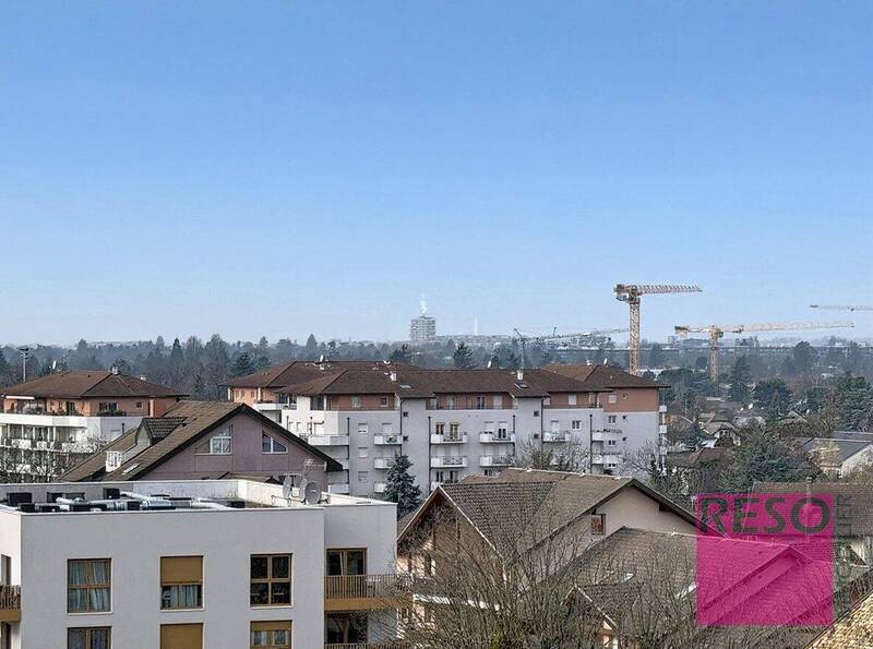 Rent apartment 3 rooms 77 m² in Ambilly 74100 - 2 350 €