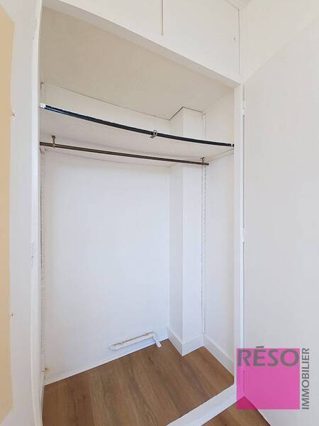 Rent apartment 2 rooms 50 m² in Annemasse 74100 - 1 300 €