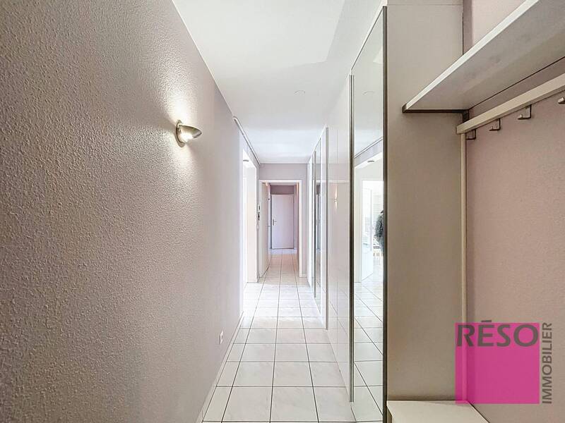 Location appartement 4 pièces 84 m² à Ville-la-Grand 74100 - 1 680 €