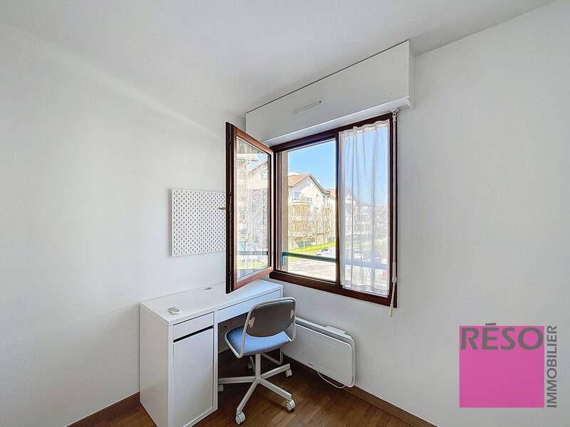 Location appartement 4 pièces 84 m² à Ville-la-Grand 74100 - 1 680 €