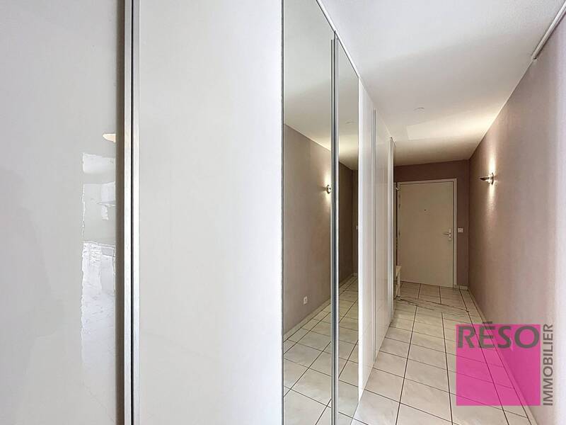 Location appartement 4 pièces 84 m² à Ville-la-Grand 74100 - 1 680 €