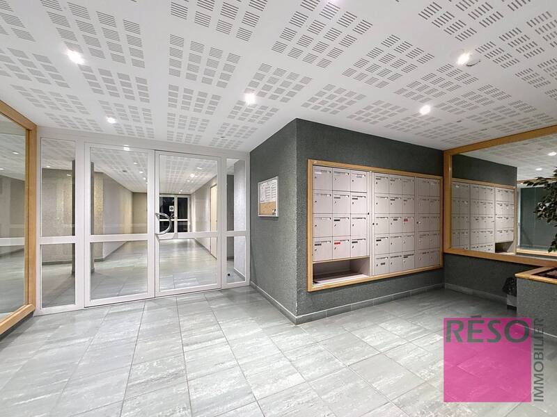 Location appartement 5 pièces 103 m² à Annemasse 74100 - 2 100 €