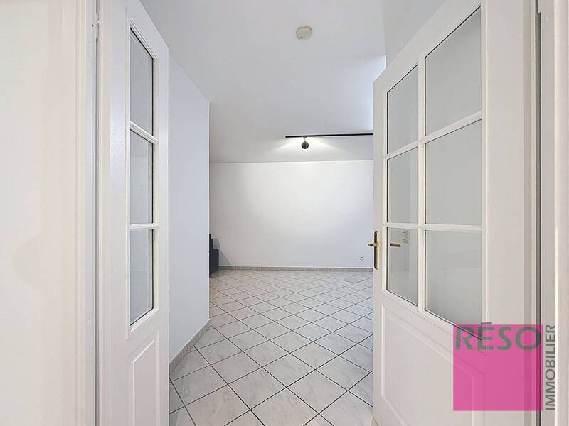 Location appartement 5 pièces 103 m² à Annemasse 74100 - 2 100 €