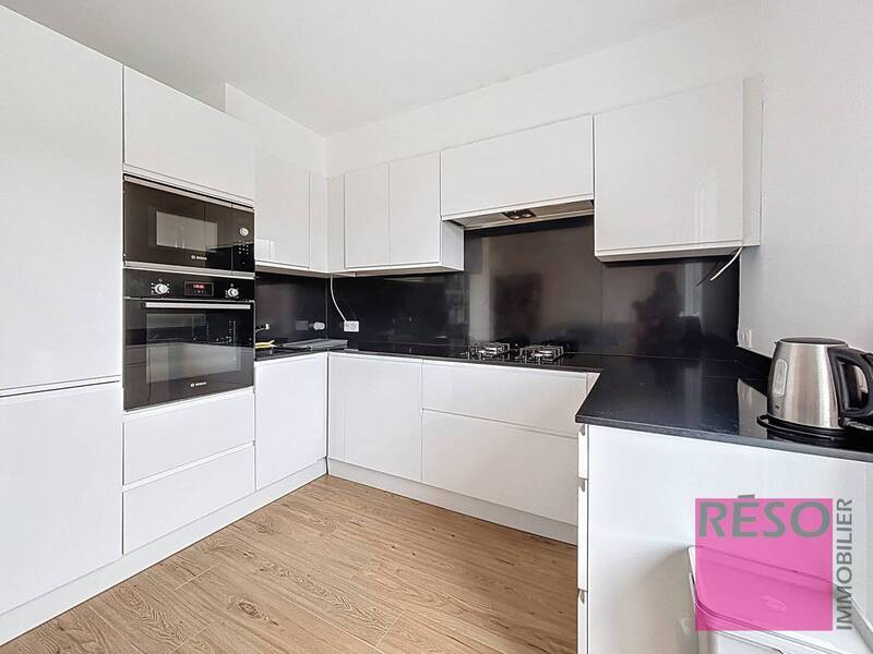 Rent apartment 3 rooms 67 m² in Ambilly 74100 - 1 700 €