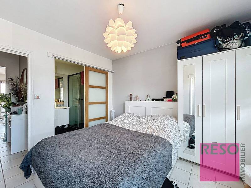 Rent apartment 2 rooms 48 m² in Annemasse 74100 - 1 380 €