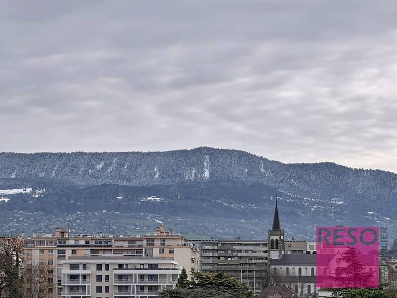 Rent apartment 4 rooms 80 m² in Annemasse 74100 - 1 850 €