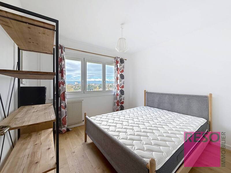 Rent apartment 4 rooms 80 m² in Annemasse 74100 - 1 850 €