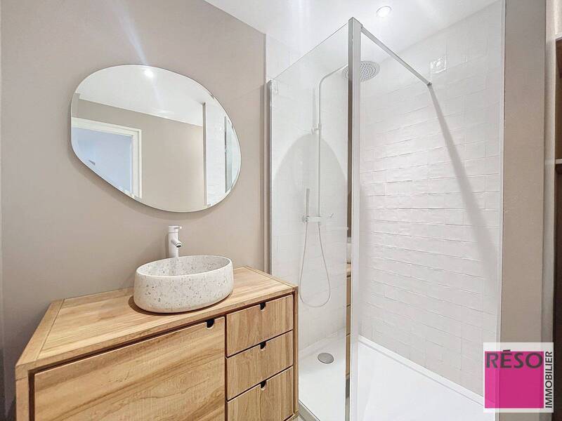 Location appartement 3 pièces 84 m² à Annemasse 74100 - 1 569 €