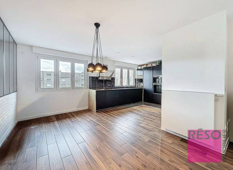 Rent apartment 3 rooms 77 m² in Annemasse 74100 - 1 850 €