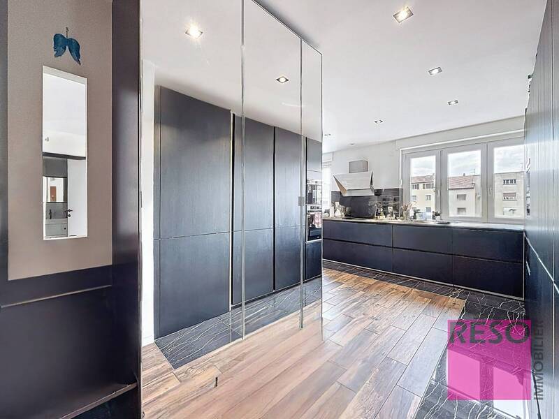 Rent apartment 3 rooms 77 m² in Annemasse 74100 - 1 850 €