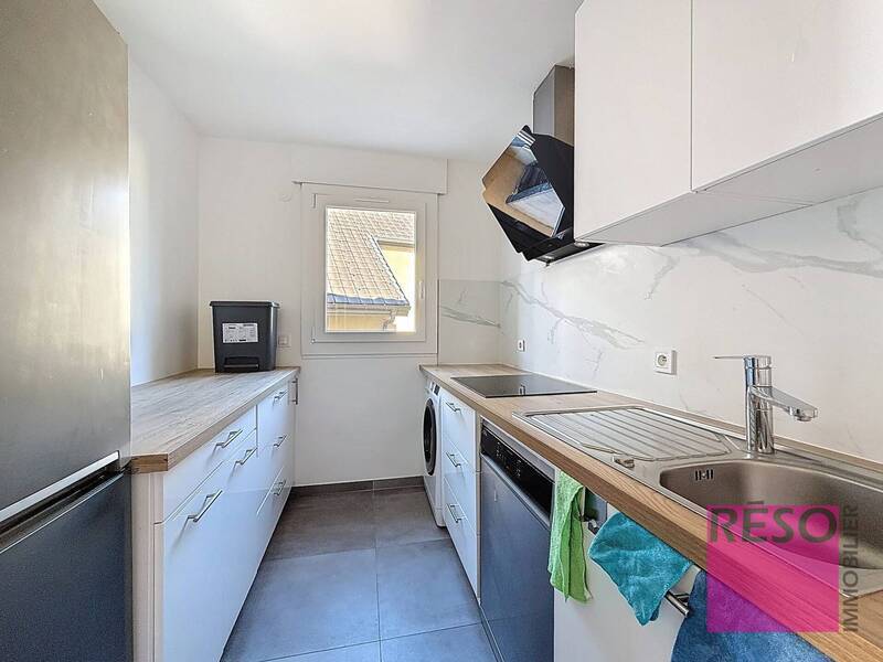 Rent apartment 3 rooms 50 m² in Annemasse 74100 - 1 400 €