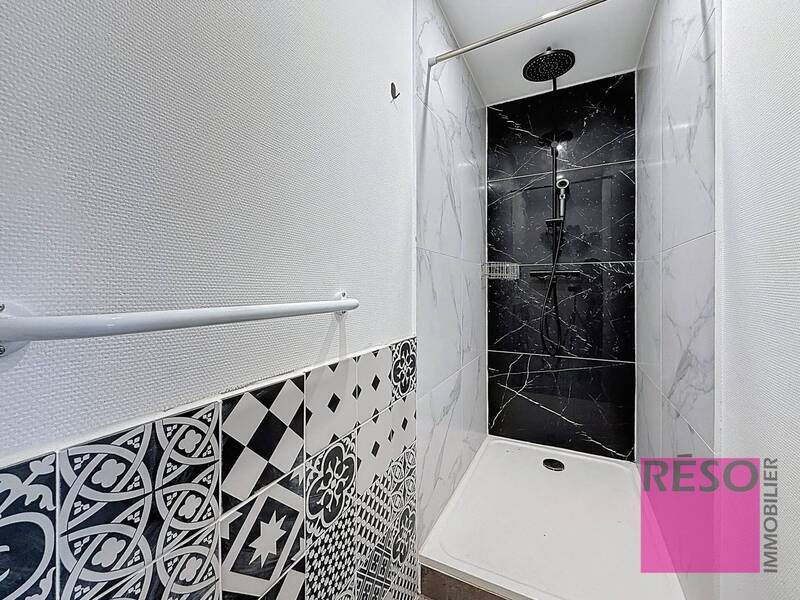 Location appartement 4 pièces 78 m² à Annemasse 74100 - 1 580 €