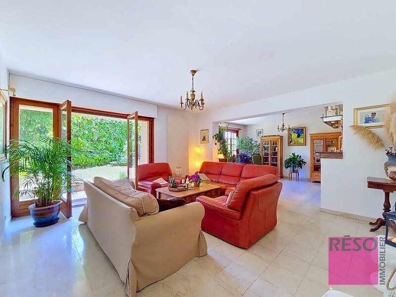 Buy house 12 rooms 347 m² in Valleiry 74520