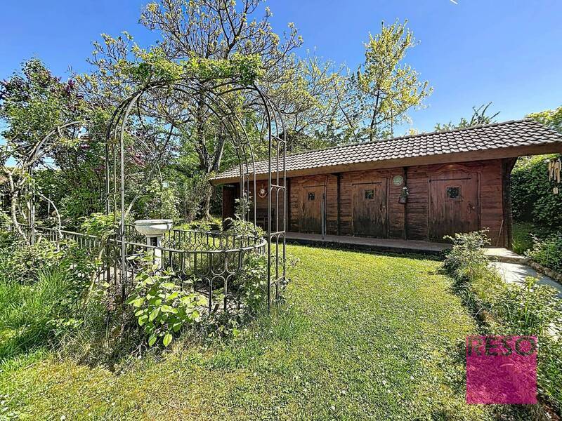Buy house 12 rooms 347 m² in Valleiry 74520