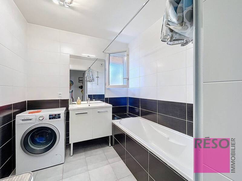 Location appartement 4 pièces 103 m² à Ville-la-Grand 74100 - 1 850 €