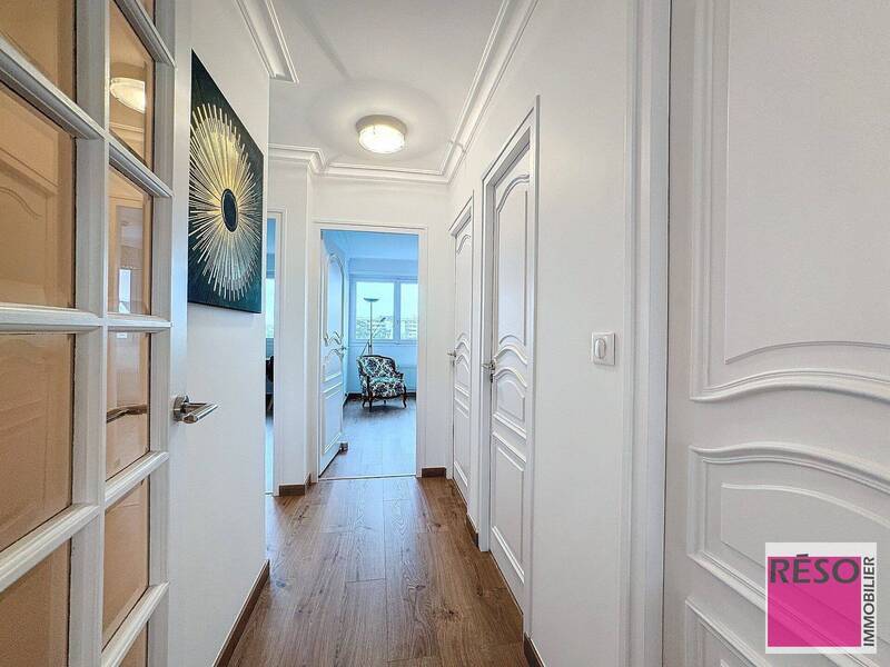 Rent apartment 4 rooms 89 m² in Annemasse 74100 - 1 750 €