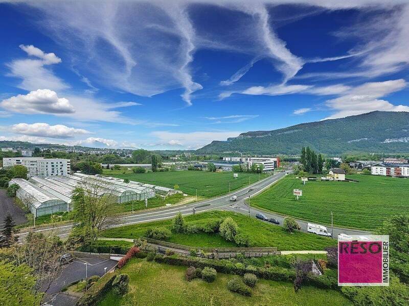 Rent apartment 4 rooms 89 m² in Annemasse 74100 - 1 750 €