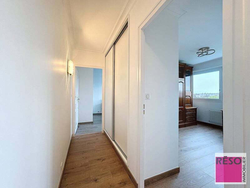 Rent apartment 4 rooms 89 m² in Annemasse 74100 - 1 750 €