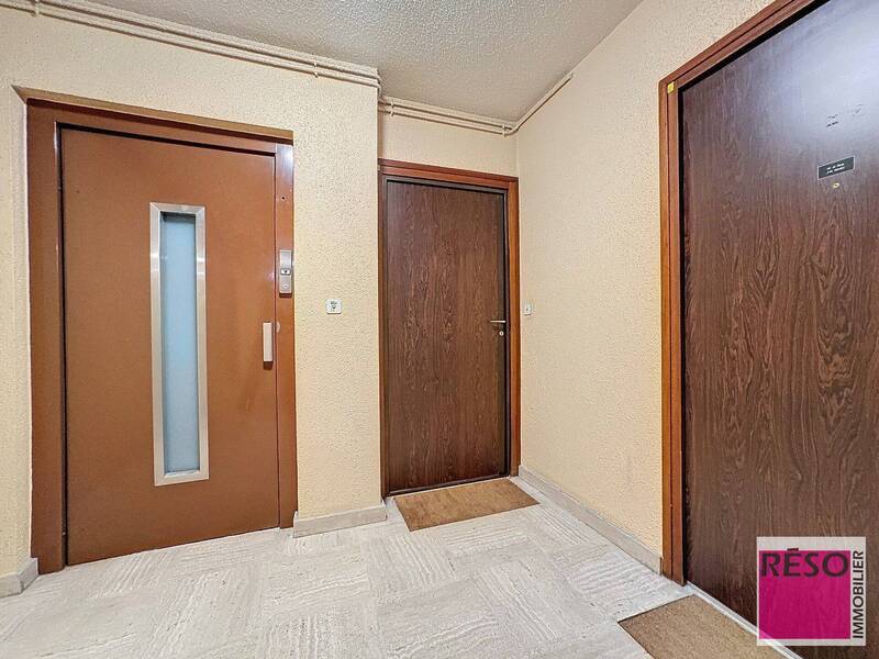 Rent apartment 4 rooms 89 m² in Annemasse 74100 - 1 750 €