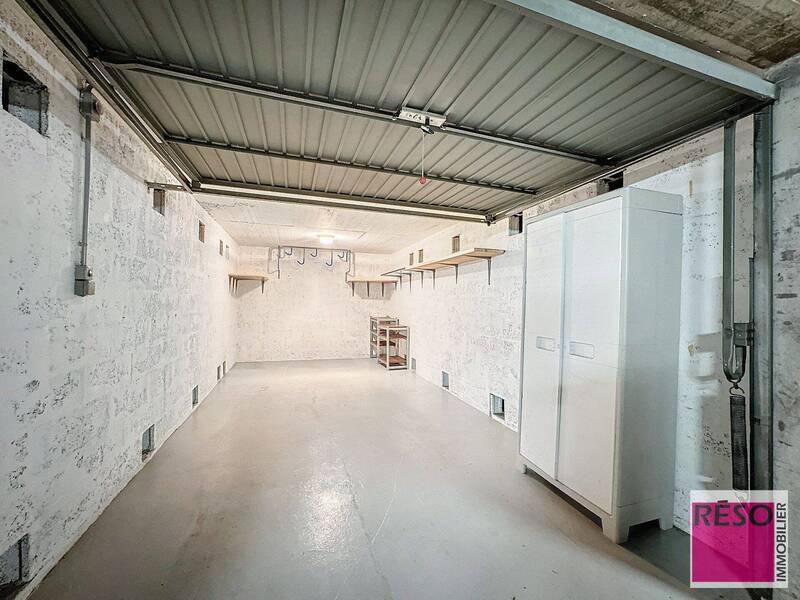 Rent apartment 4 rooms 89 m² in Annemasse 74100 - 1 750 €