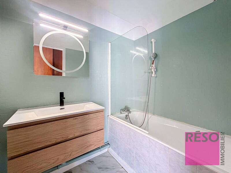 Location appartement 2 pièces 49.89 m² à Annemasse 74100 - 1 350 €