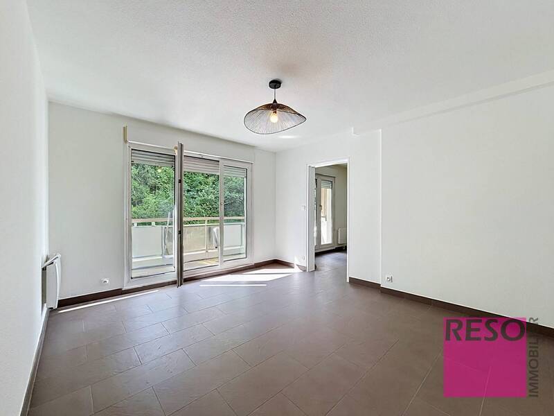 Location appartement 1 pièce 28 m² à Étrembières 74100 - 980 €