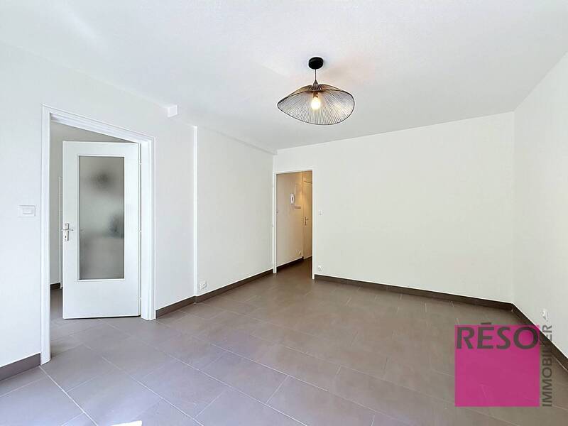 Location appartement 1 pièce 28 m² à Étrembières 74100 - 980 €