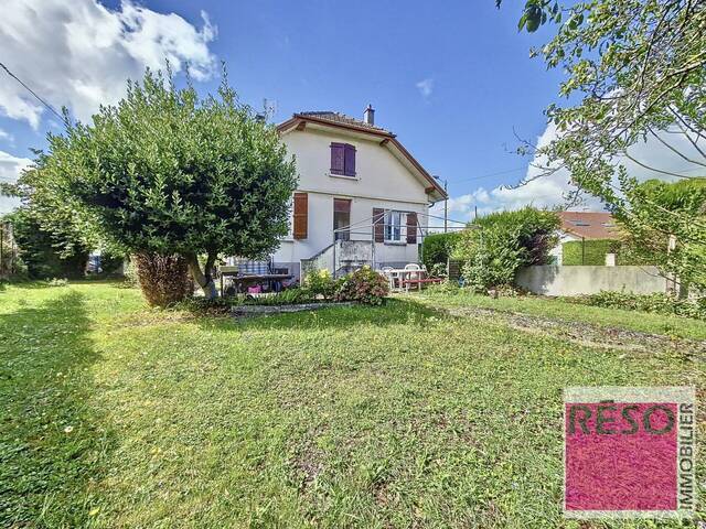 Buy House 4 rooms 85 m² Annemasse 74100