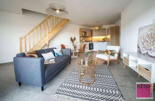 Buy Apartment 4 rooms 80.96 m² Saint-Pierre-en-Faucigny 74800