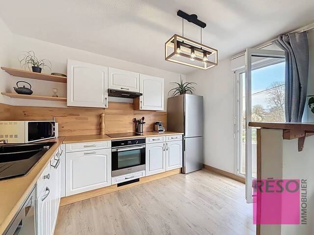 Acheter Appartement 4 pièces 82 m² Vers 74160