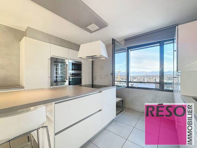 Rent Apartment 6 rooms 142 m² Annemasse 74100