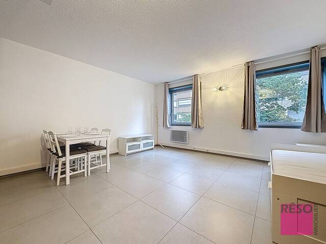 Rent Apartment 1 room 31 m² Annemasse 74100
