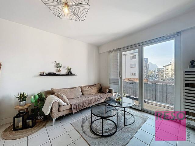 Rent Apartment 2 rooms 48 m² Annemasse 74100