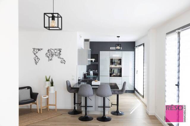 Rent Apartment 4 rooms 100 m² Annemasse 74100