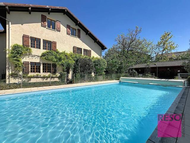 Sale House 13 rooms 347 m² Valleiry 74520
