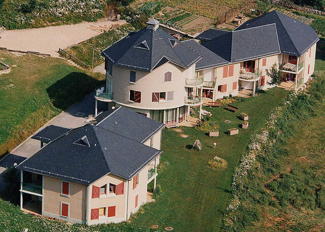 Location appartement 2 pièces 50.5 m² à Salles-Curan (12410)