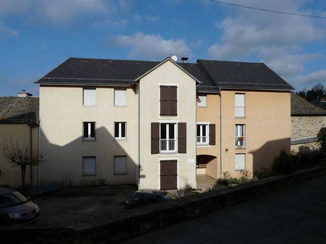 Location appartement 3 pièces 70.81 m² à Villefranche-de-Panat (12430)