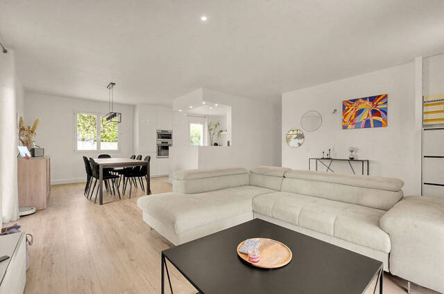 Vente maison 4 pièces 113 m² à Saint-Geniès-Bellevue (31180)