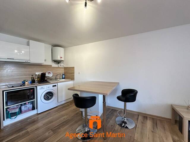 Vente Immeuble loué 3 pièces Bourg-Saint-Andéol 07700