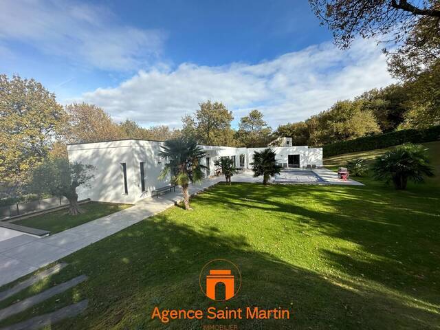 Vendu Maison 7 pièces Montélimar 26200