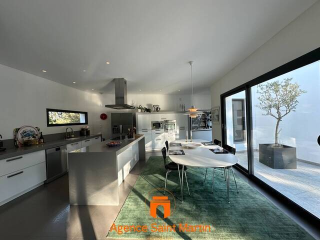 Vendu Maison 7 pièces Montélimar 26200
