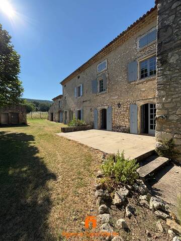 Vente Maison ferme 7 pièces Montélimar 26200